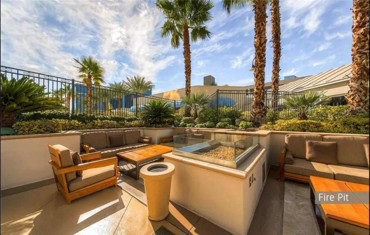 Signature Mgm Suite With Strip And Sphere View Las Vegas Esterno foto